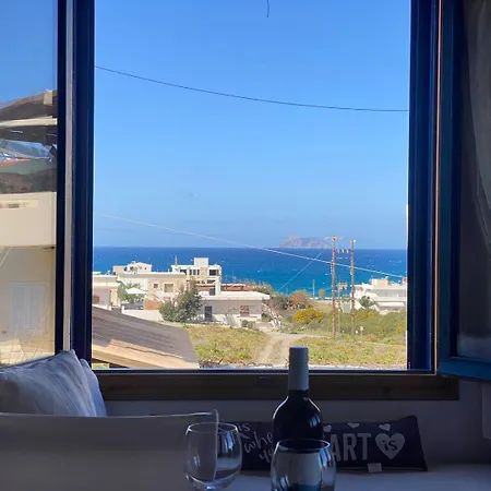 아파트 Nikita's Apartment, With Seaview *