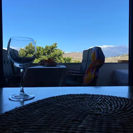 아파트 Nikita's Apartment, With Seaview 칼라마키