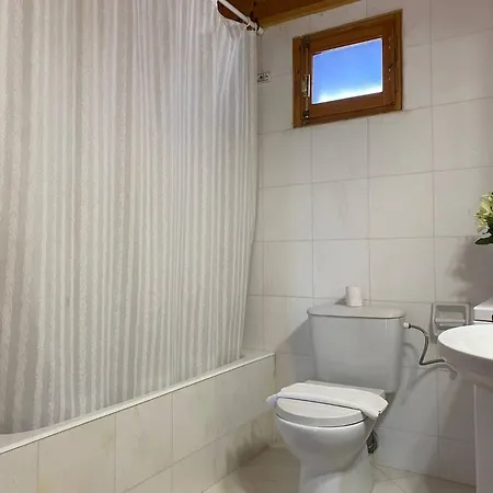 Nikita's Apartment, With Seaview 아파트 *