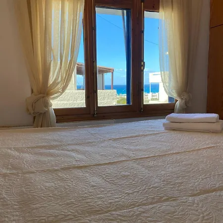 Nikita's Apartment, With Seaview 칼라마키